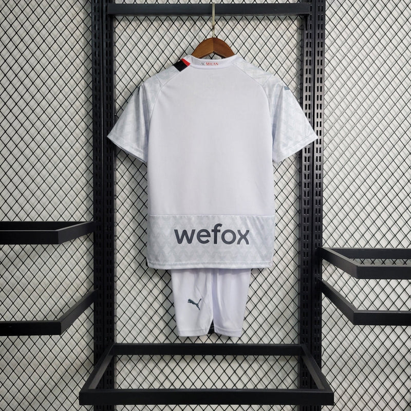 Camiseta y pantalón corto para niños del Milan Away II 23/24 - Blanco