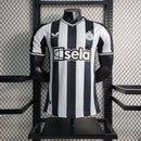 Camiseta de jugador Castore del Newcastle United (local 23/24), hombre, blanco y negro