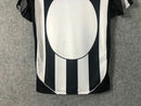 Camiseta retro de aficionado de la Juventus I 02/03 para hombre - Blanco y negro