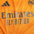 Camiseta y pantalón corto visitante del Real Madrid II 24/25 I - Naranja