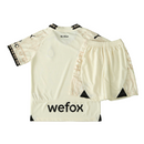 Camiseta y pantalón corto infantil Milan Especia IlII 24/25 - Blanco