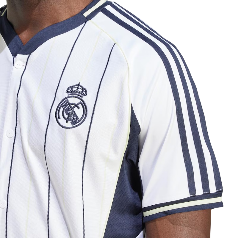 Camiseta de béisbol del Real Madrid para antes del partido 25/26, para hombre.