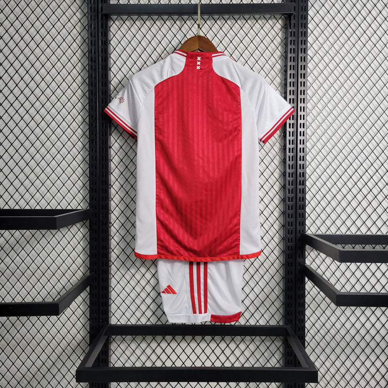 Camiseta y pantalón corto para niños del Ajax I 23/24 - Blanco y rojo