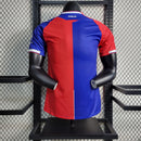 Camiseta local del Crystal Palace 23/24 Jugador Macron Hombre - Azul y Rojo