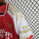 Camiseta de aficionado Adidas para hombre del Arsenal I 23/24: roja y dorada.