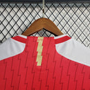 Camiseta de aficionado Adidas para hombre del Arsenal I 23/24: roja y dorada.