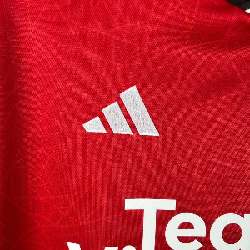 Camiseta local y pantalón corto del Manchester United para niños 23/24 - Rojo
