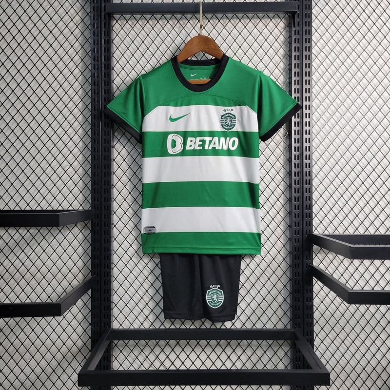Camiseta y pantalón corto infantil del Sporting Portugal I 23/24 - Verde