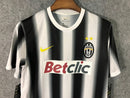 Camiseta Nike retro de la Juventus I 2011 para hombre (blanco y negro)