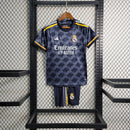 Camiseta y pantalón corto para niño del Real Madrid (2ª equipación) 23/24 - Negro