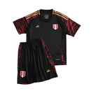 Camiseta y pantalón corto infantil de la marca Peru Reserva - 2026 - Negro