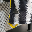 Camiseta Adidas de jugador Juventus I 23/24 para hombre - Blanco y negro