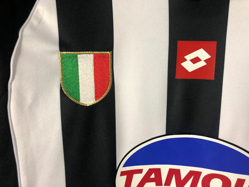 Camiseta retro de aficionado de la Juventus I 02/03 para hombre - Blanco y negro
