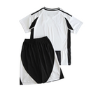 Kit local de la Juventus + pantalón corto 24/25 - Blanco y negro