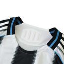 Camiseta local del Newcastle United 25/26 para hombre - Blanco y negro