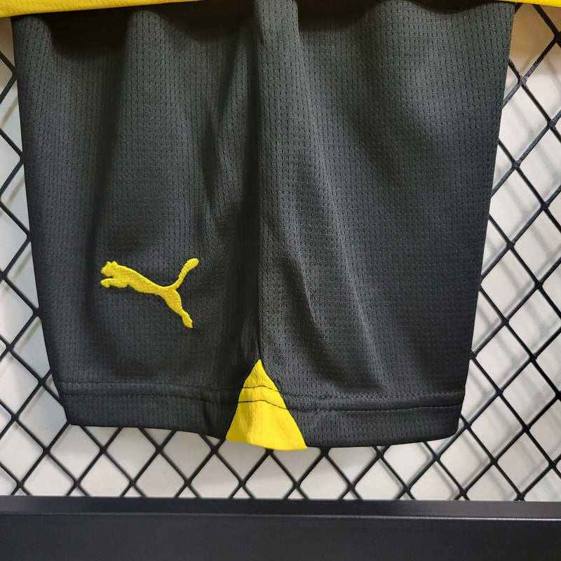 Camiseta y pantalón corto local del Borussia Dortmund 23/24 para niños - Amarillo