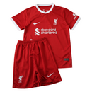 Camiseta y pantalón corto local del Liverpool 23/24 - Rojo